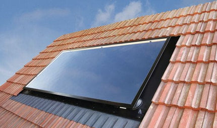 1 x Flachplatte auf dem Dach, komplettes Solarthermie-Set