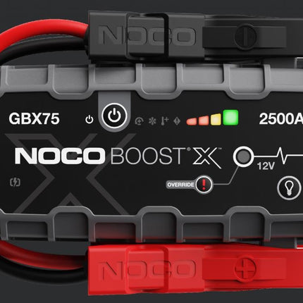NOCO Boost X 12V 2500A Jump Starter - Solar chargex