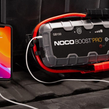 NOCO Boost 12V 3000A Jump Starter - Solar chargex
