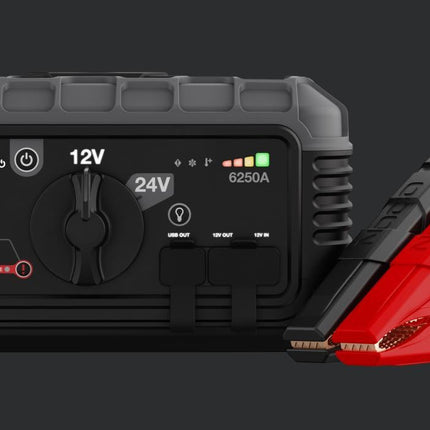 NOCO Boost Max 12V/24V 6250A Jump Starter - Solar chargex